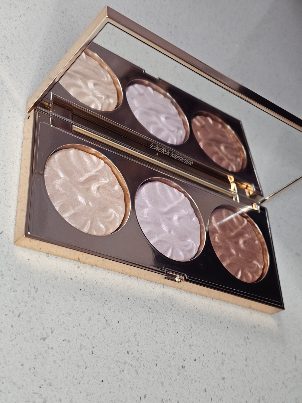 Laura Mercier Paint With Light Radiant Face Illuminator Trio Palette - Picture 3 of 13